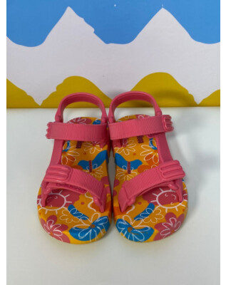 Sandalia rosa  |Mini melissa |23-24  .